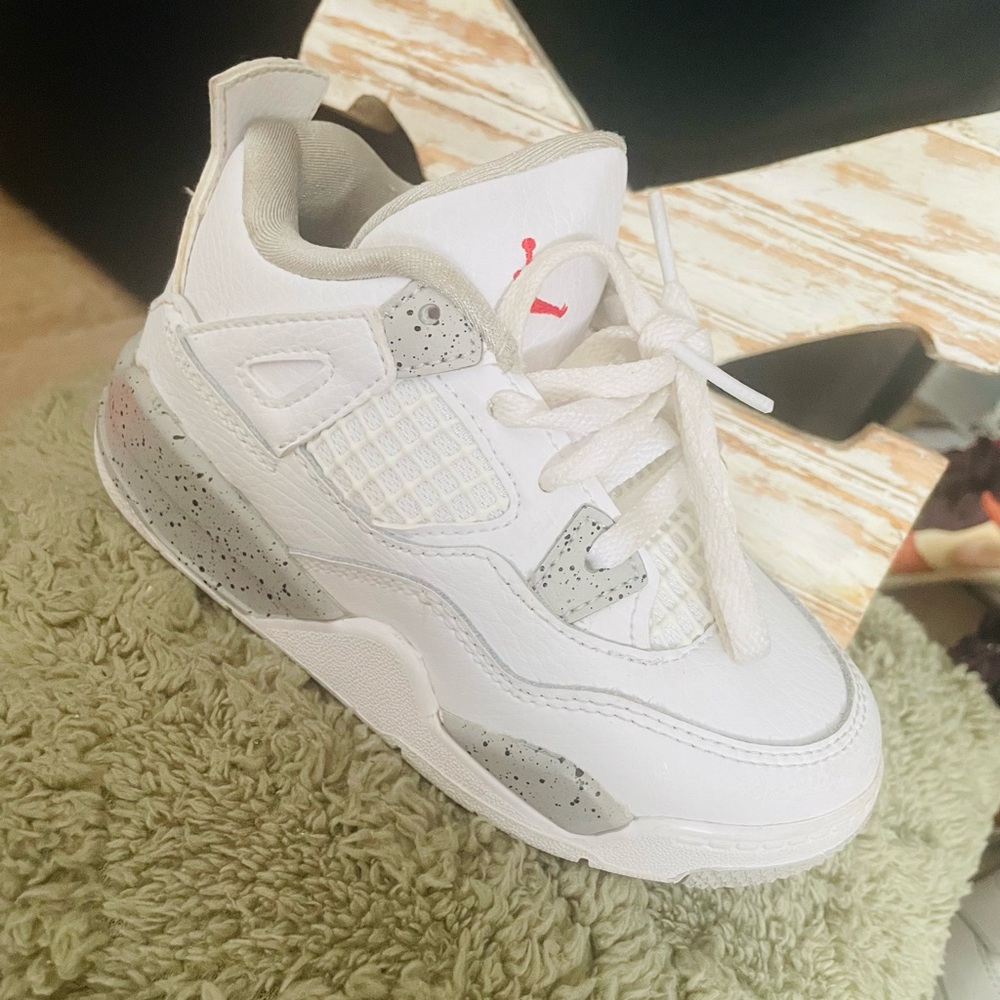 Kids shoes size 9c